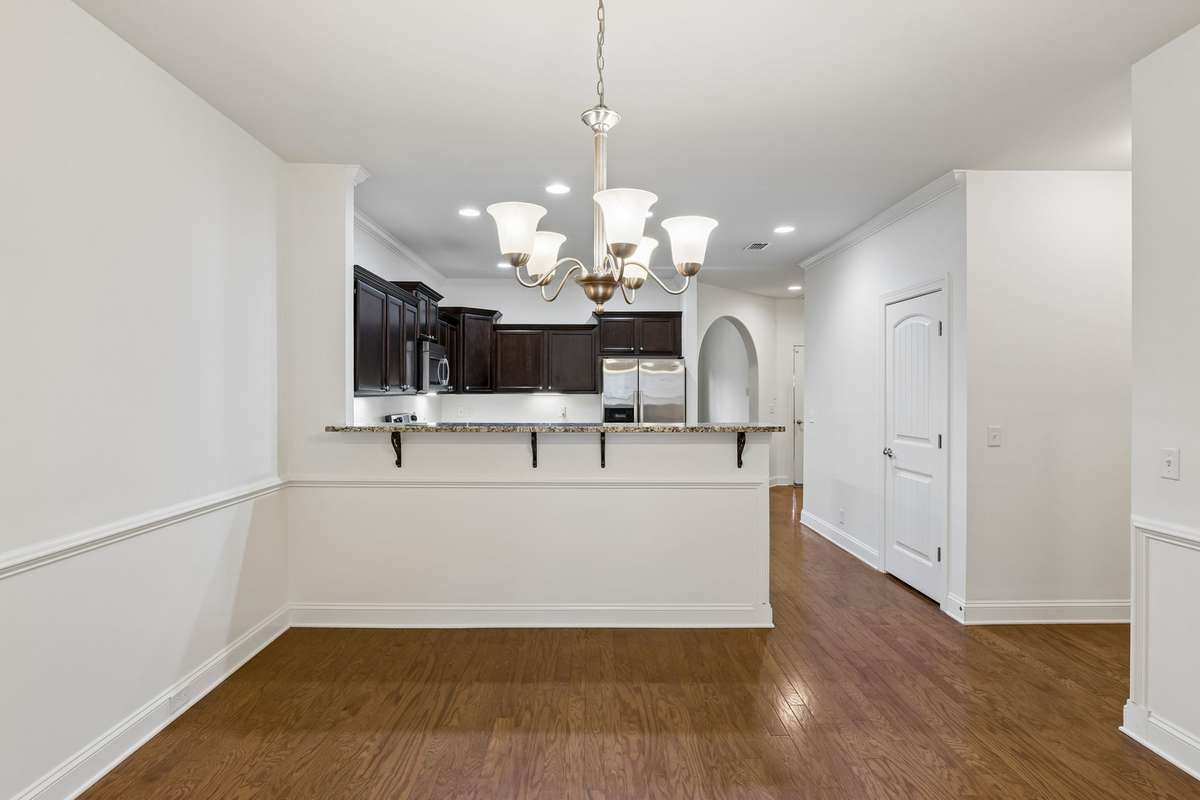 Spacious eat in dining area with chandelier! 217 Whiteamore Run, Murfreesboro, TN 37128