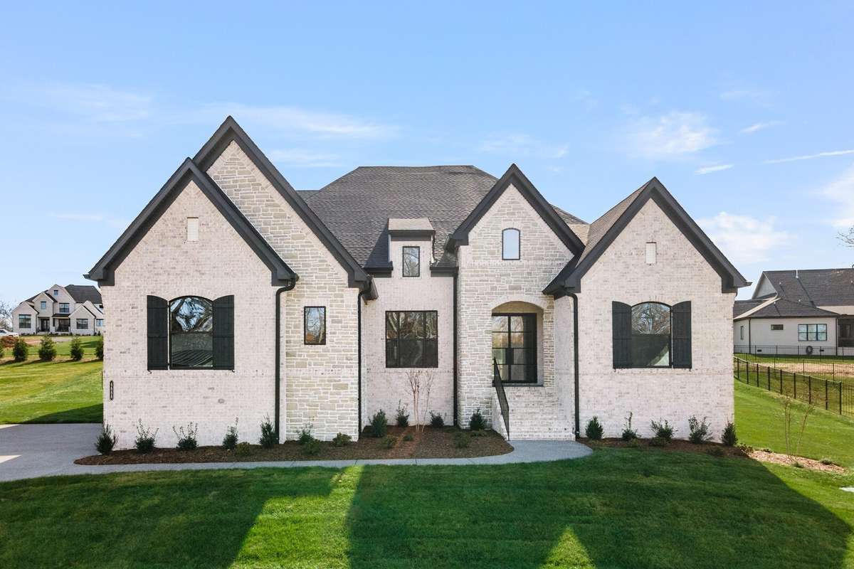 Photos are a representation of a Elmsley plan and is NOT a home under construction.