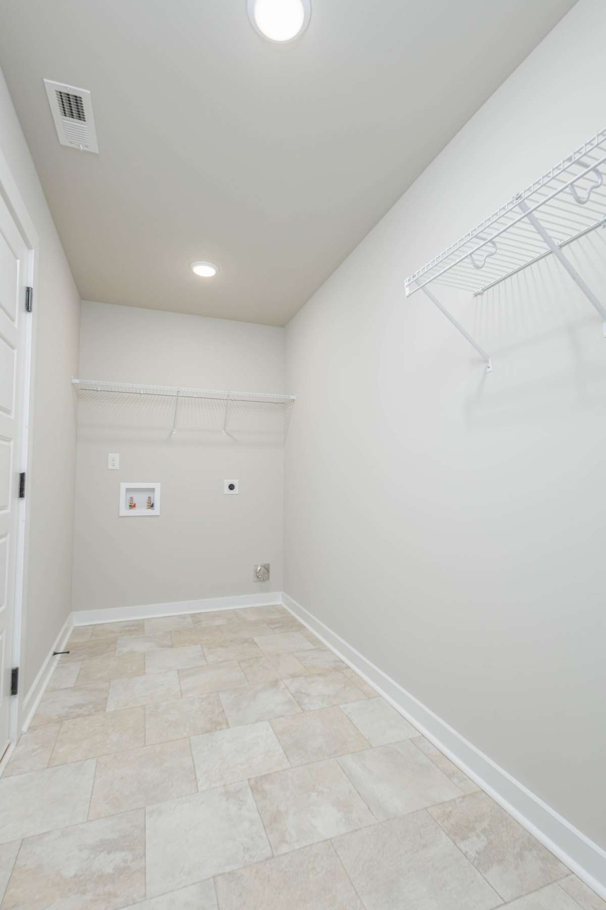 REPRESENTATION ONLY | PHOTOS FROM A PREVIOUSLY BUILT HOME OF THE SAME FLOOR PLAN