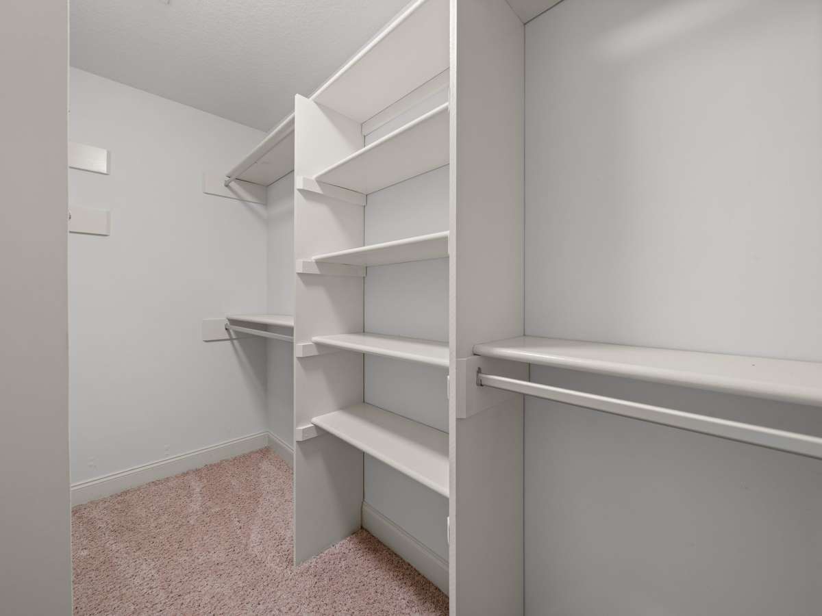 Walk in closet