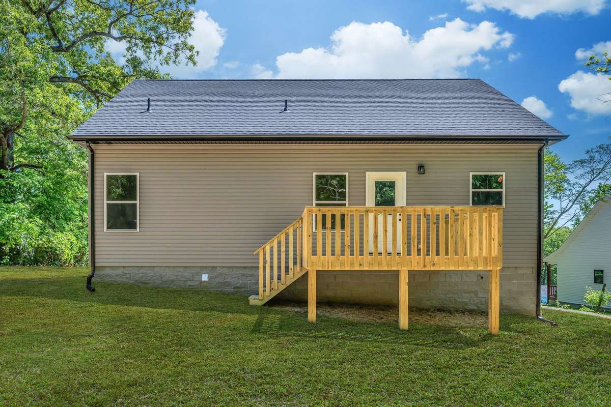 HUGE UPGRADE: Encapsulated Crawl Space
Note: Green Grass Edits on all Exterior Photos