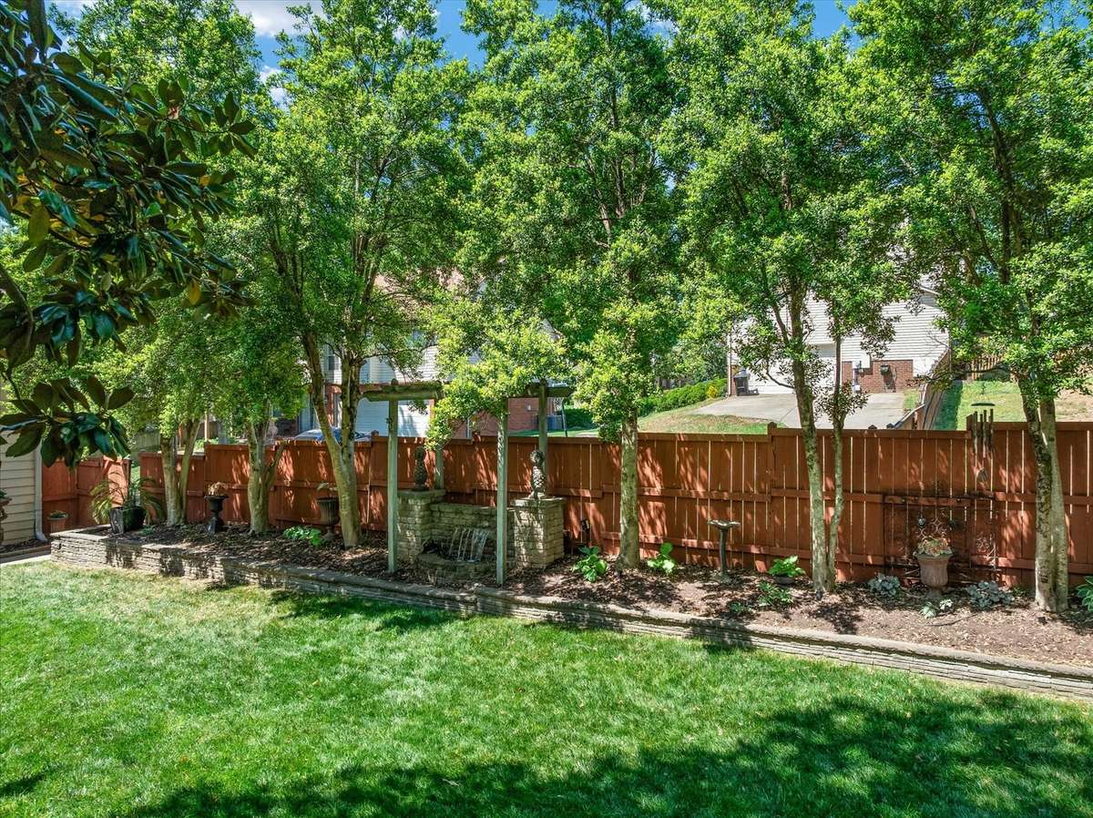 Private, quiet, tree-lined yard