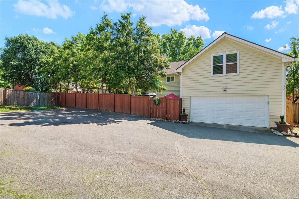 Rear entry with enough room for a back door guest to park on the culdesac