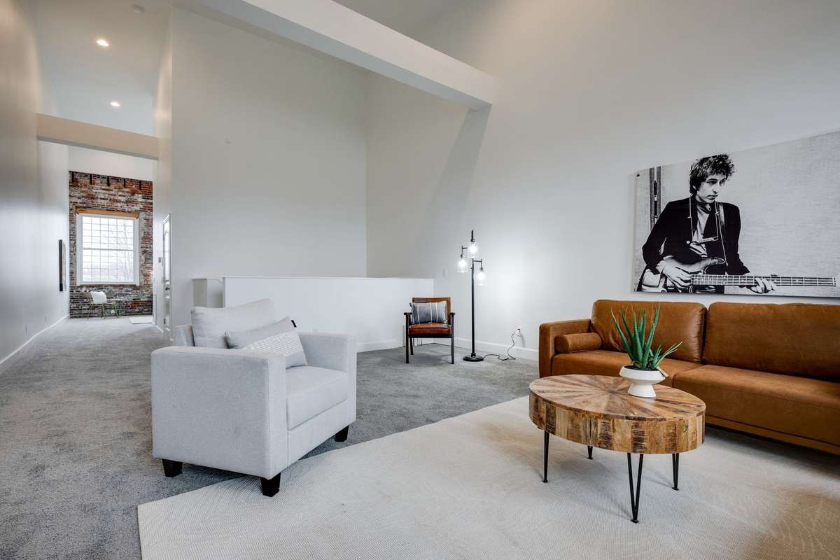 EPIC Luxury Loft at Red Cap Flats!!!