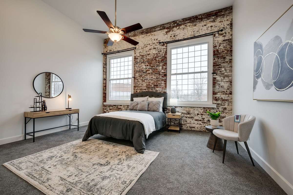 3-4 Bedrooms depending on How you want to Use the Penthouse Area