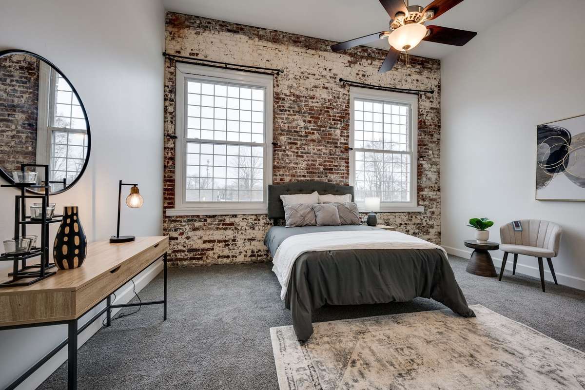 BEAUTIFULLY Updated Interior 2025