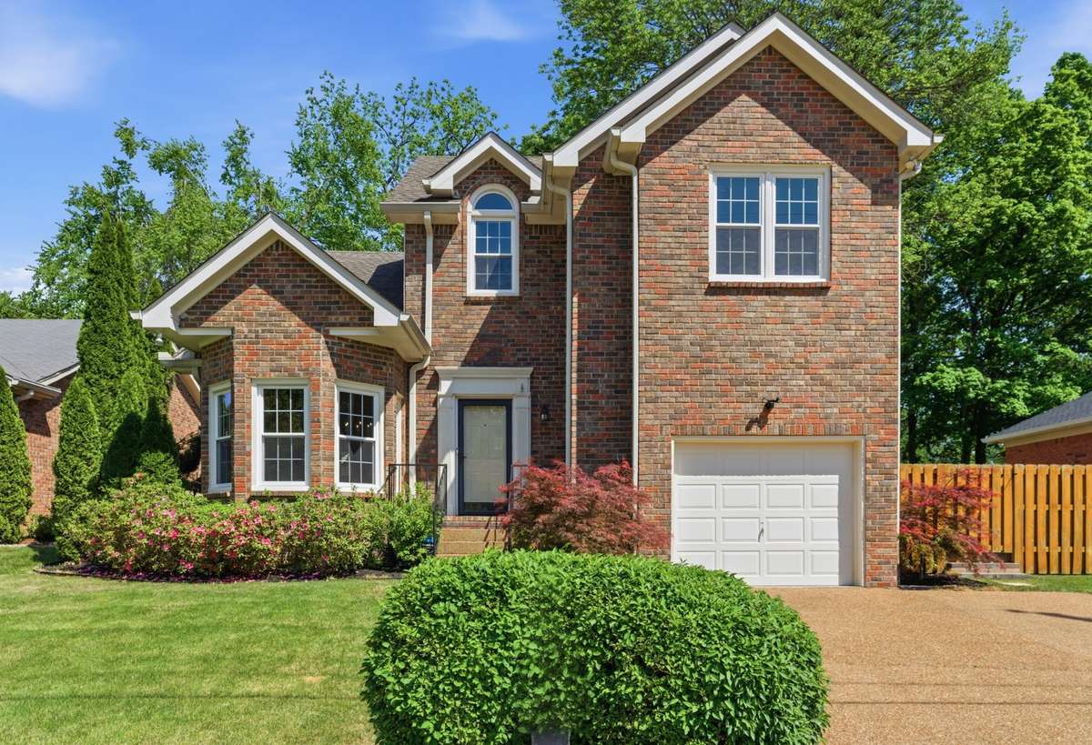 Welcome to 1025 Saint Andrews Place - Located in the popular Lipscomb/Green Hills Area.