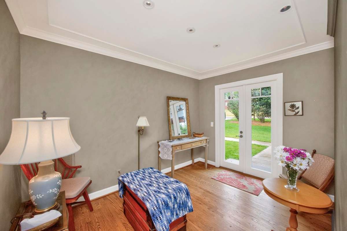 A beautiful conversation room nook. So cozy!