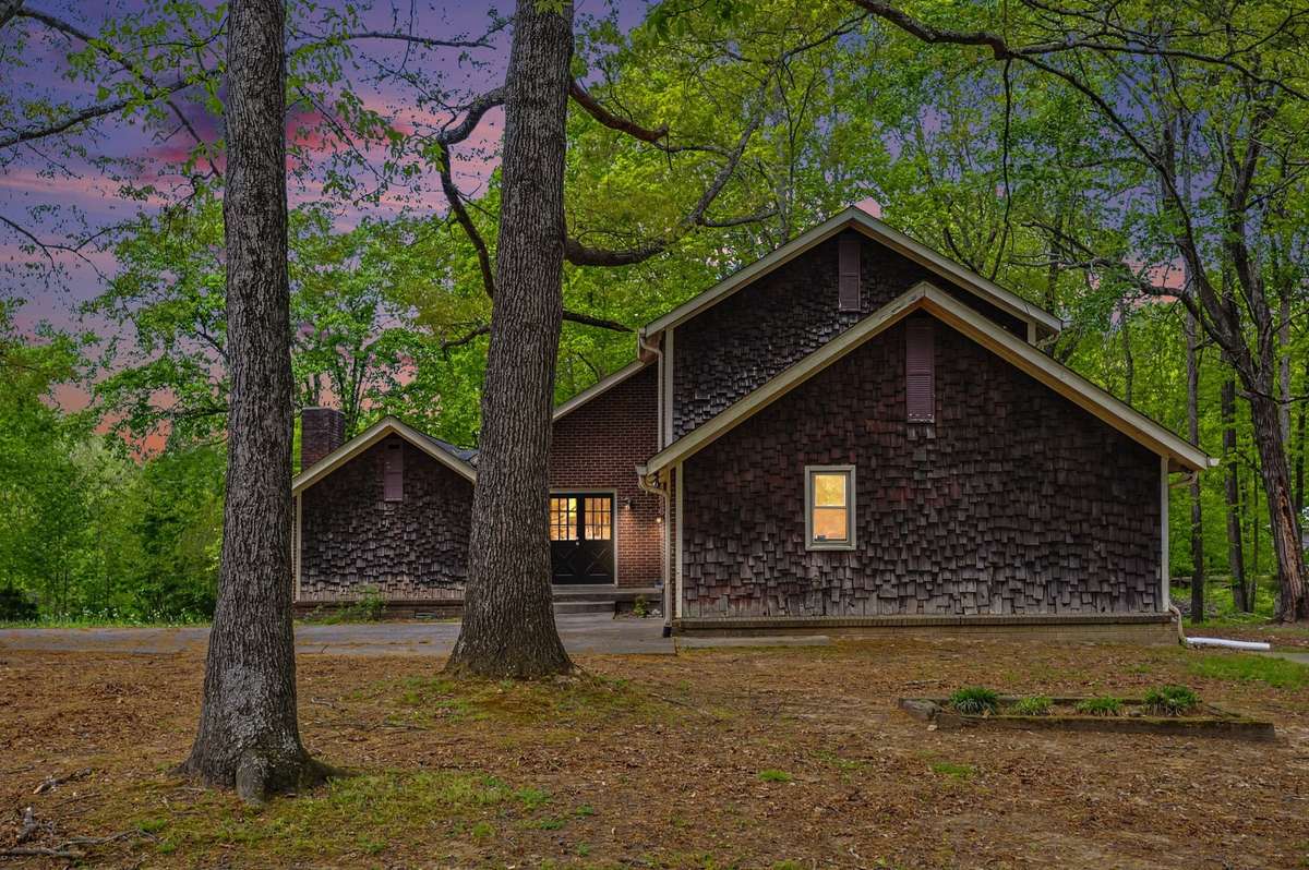 Welcome to 502 Maplewood Drive!
