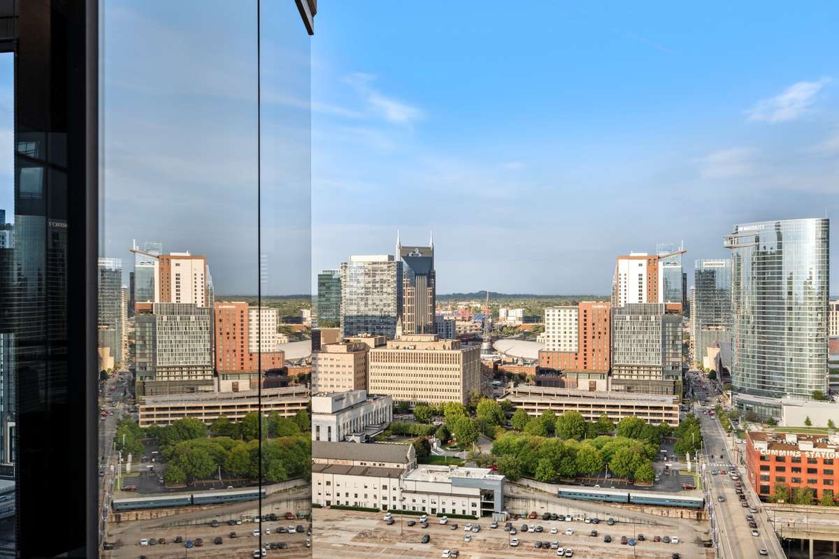 Same floorplan, floor 23