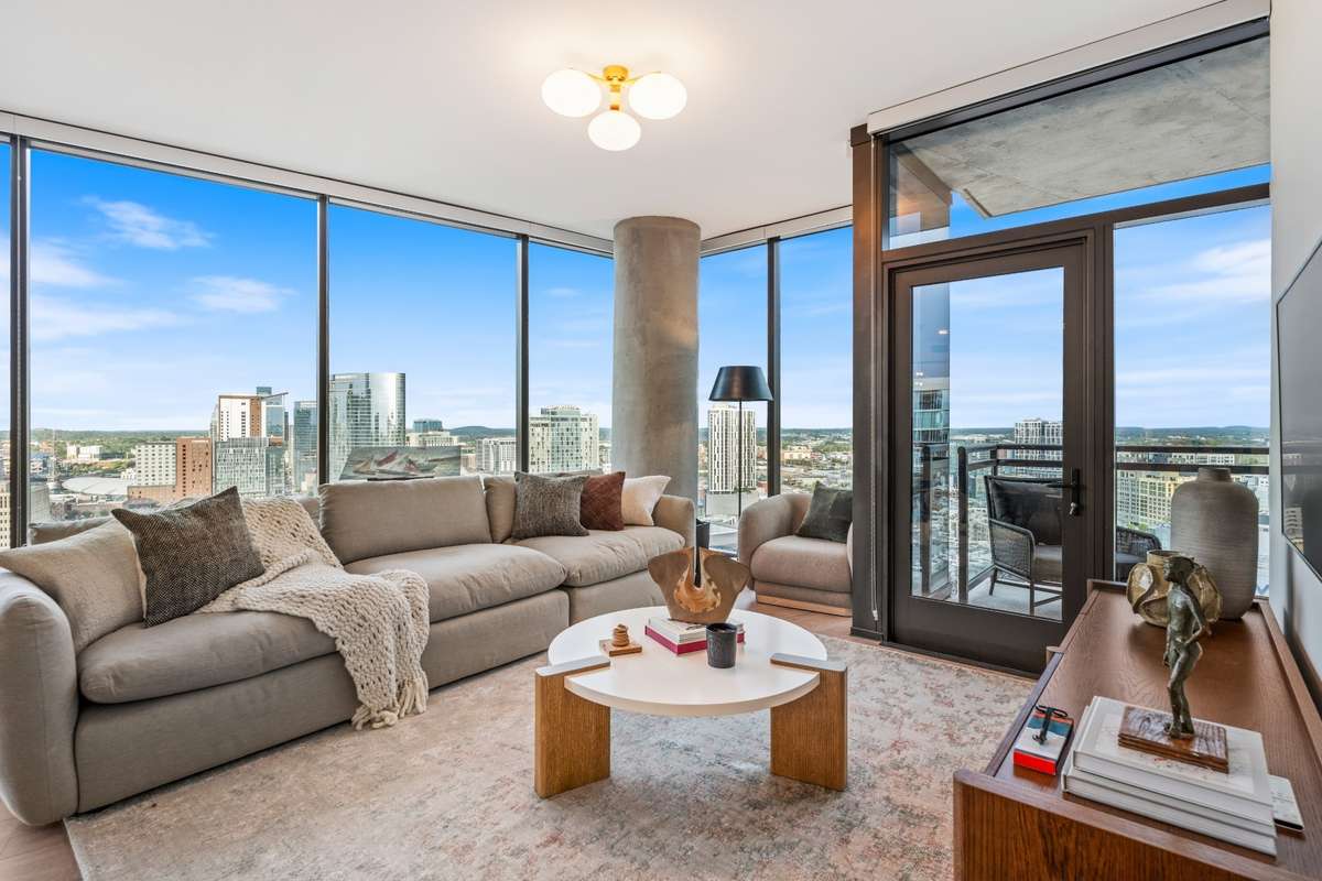 Same floorplan, floor 23