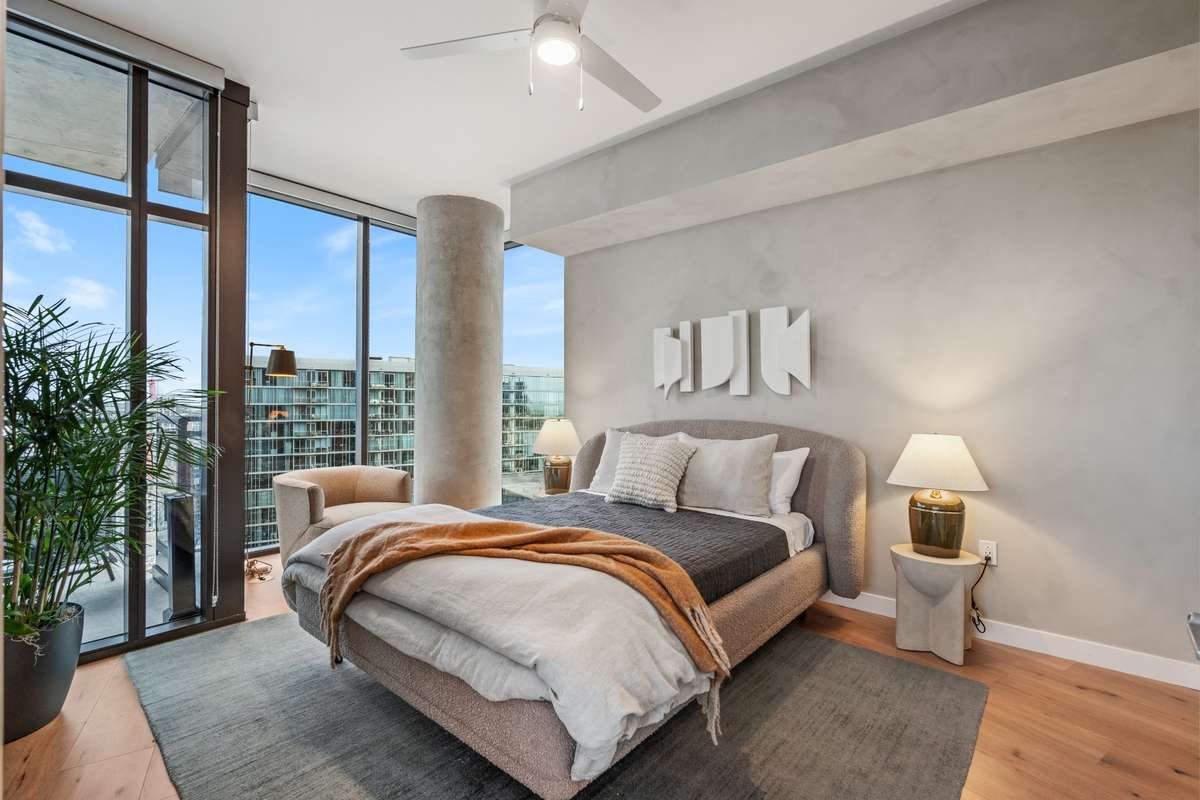 Same floorplan, floor 23
