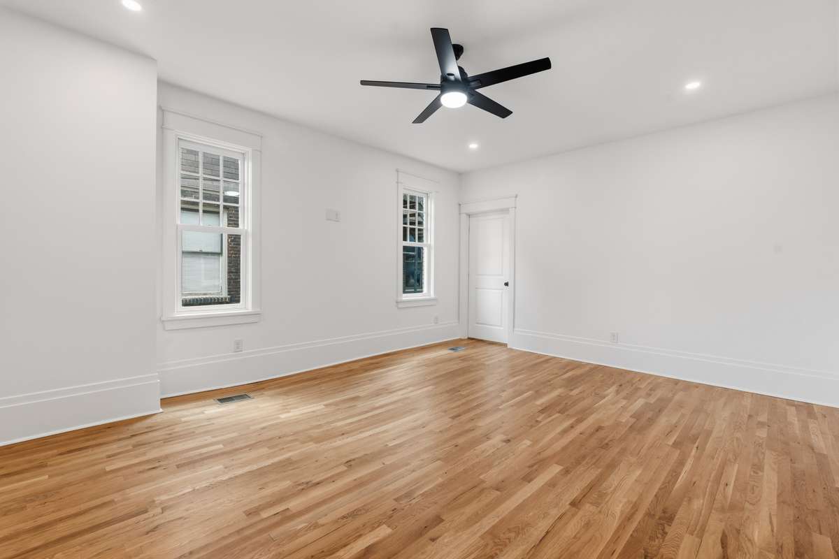 Primary bedroom - alternate angle