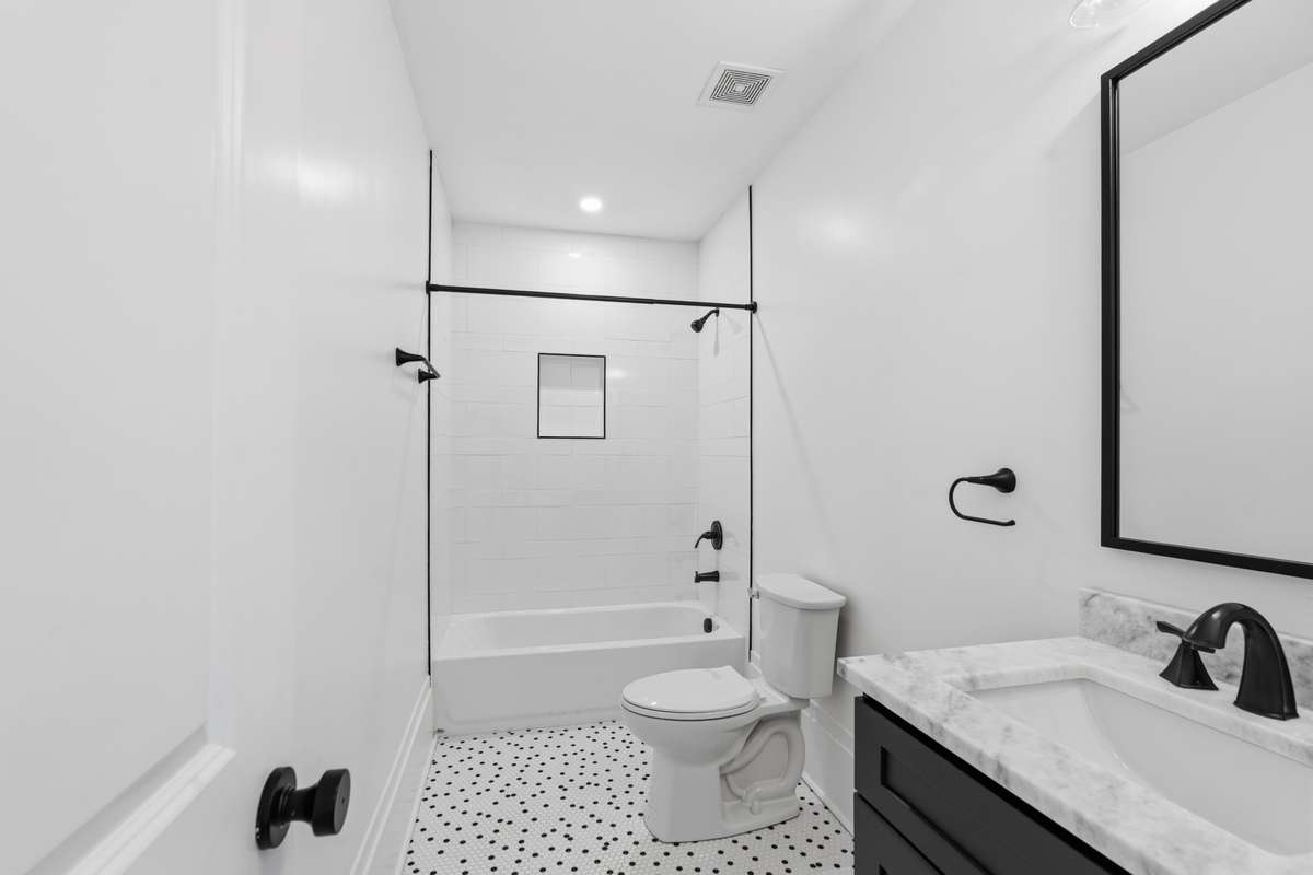 upstairs bedroom ensuite