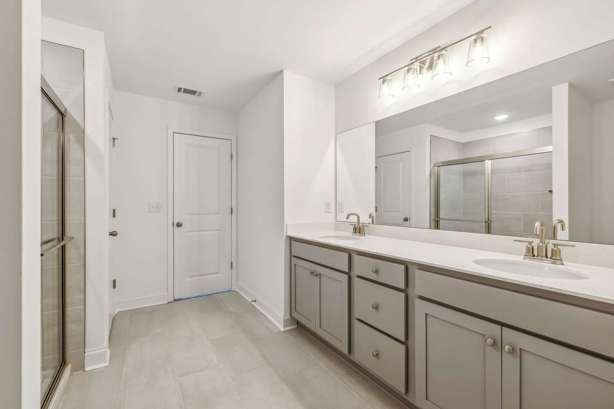 Westmore primary bath. Photo is of similar home, same plan. Options may vary.