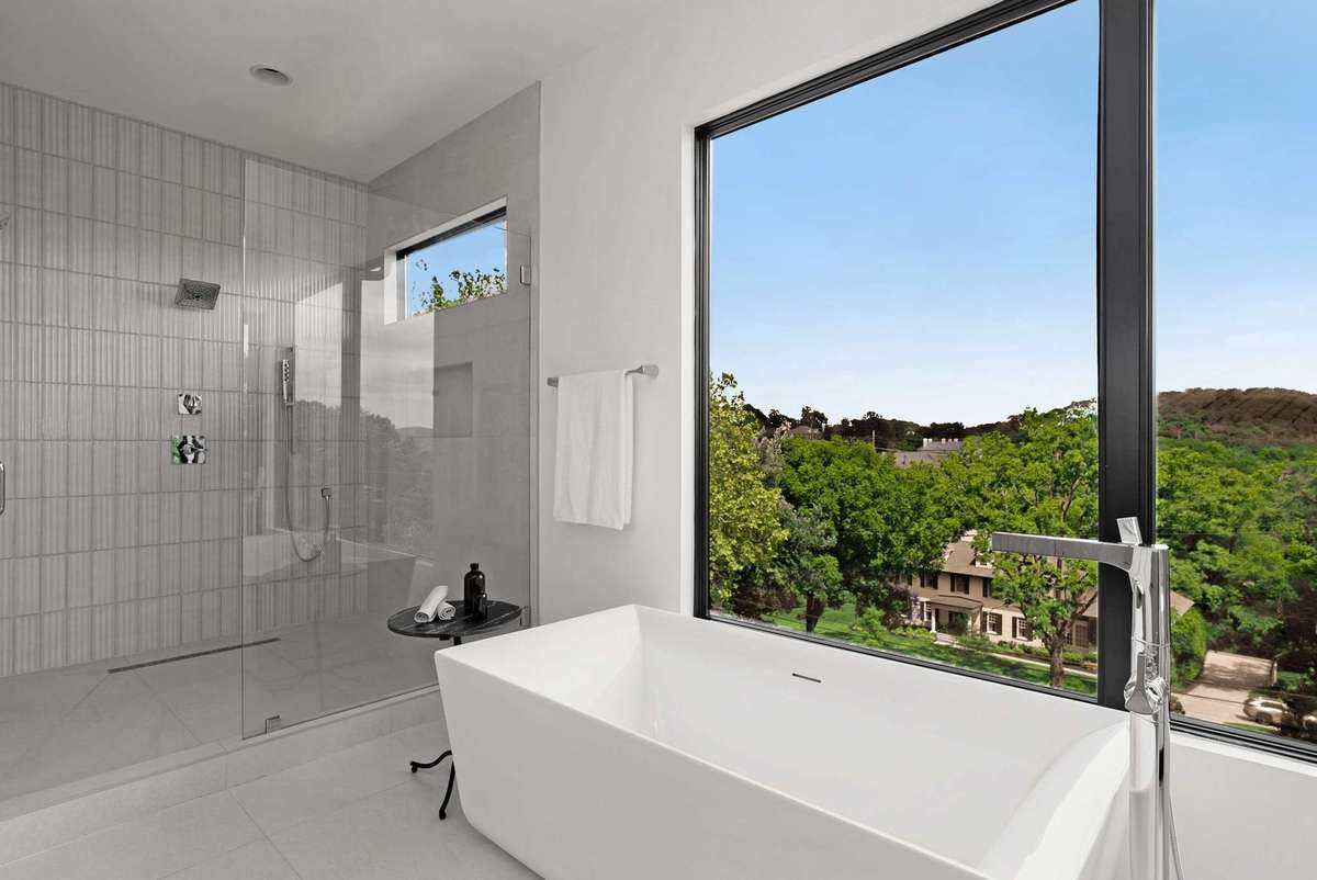 The tub views are amazing.