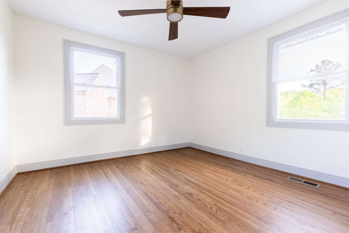 Upstairs bedroom #2