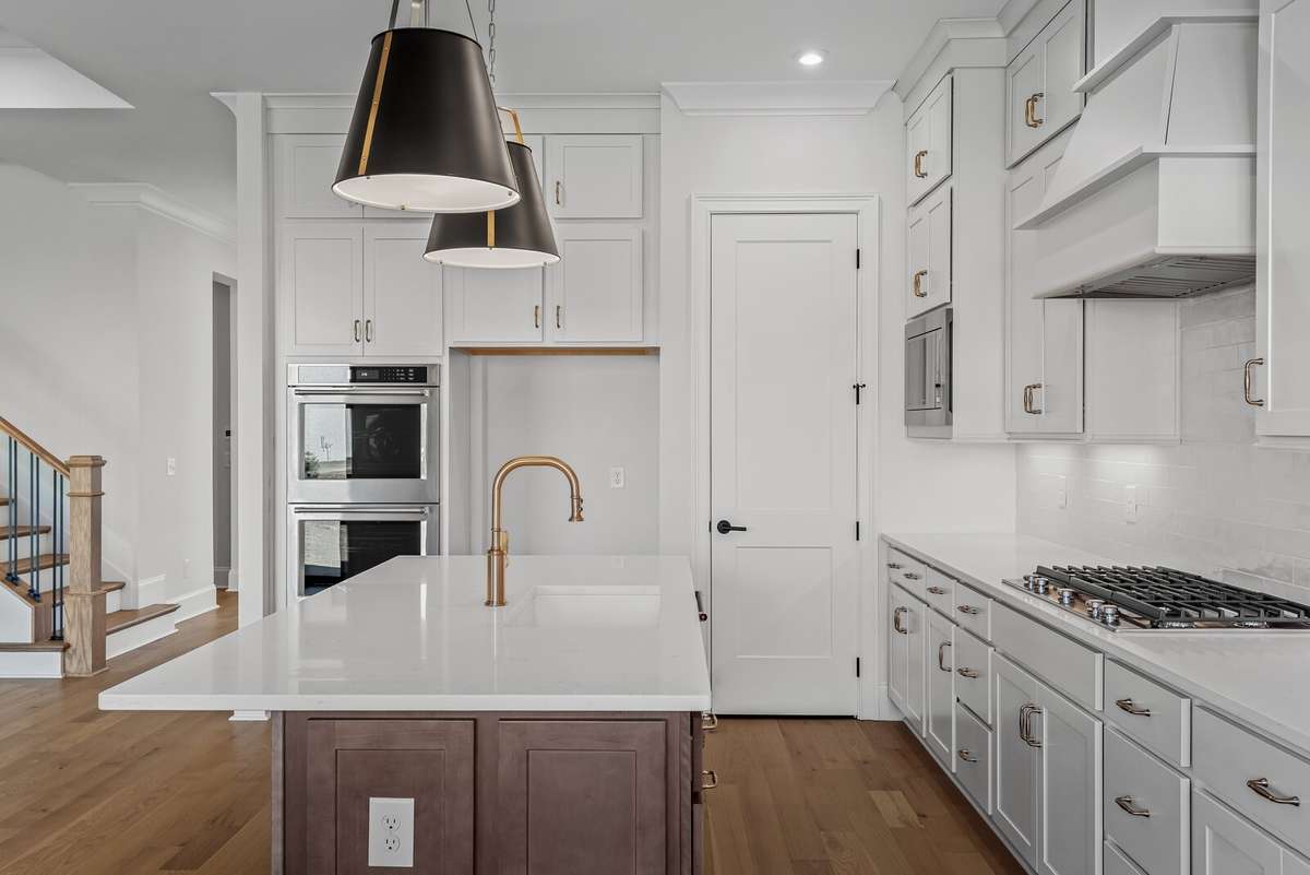 Double ovens and gas cooktop