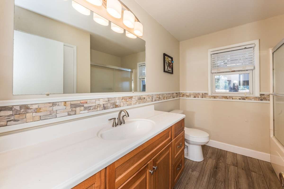 # 2 Bath Tub and shower