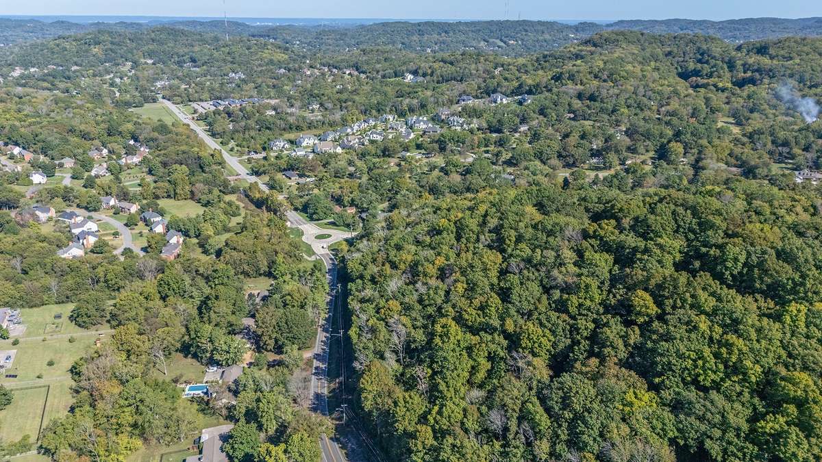 Nearby Owl's Hill Nature Sanctuary + Deerwood Arboretum