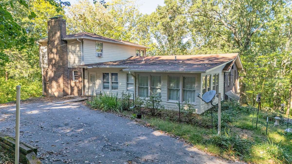 Original mid-century home could be the ideal renovation project