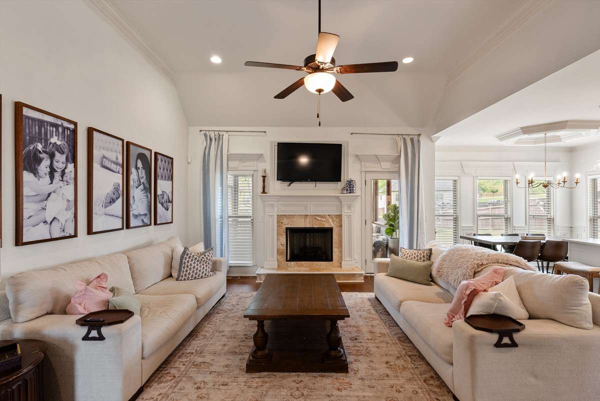COZY LIVING ROOM WITH GAS FIREPLACE