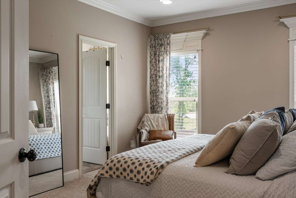 PRIMARY SUITE ON THE MAIN FLOOR