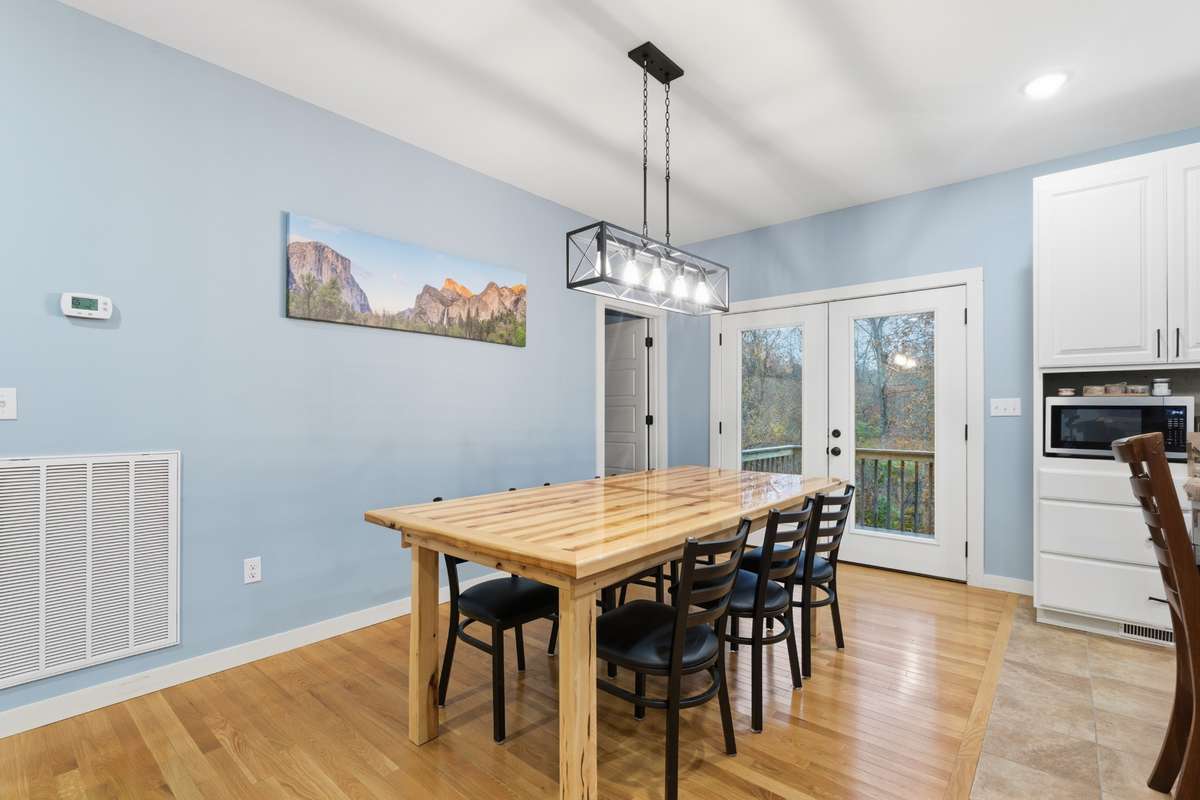 Dining room is 9x15.