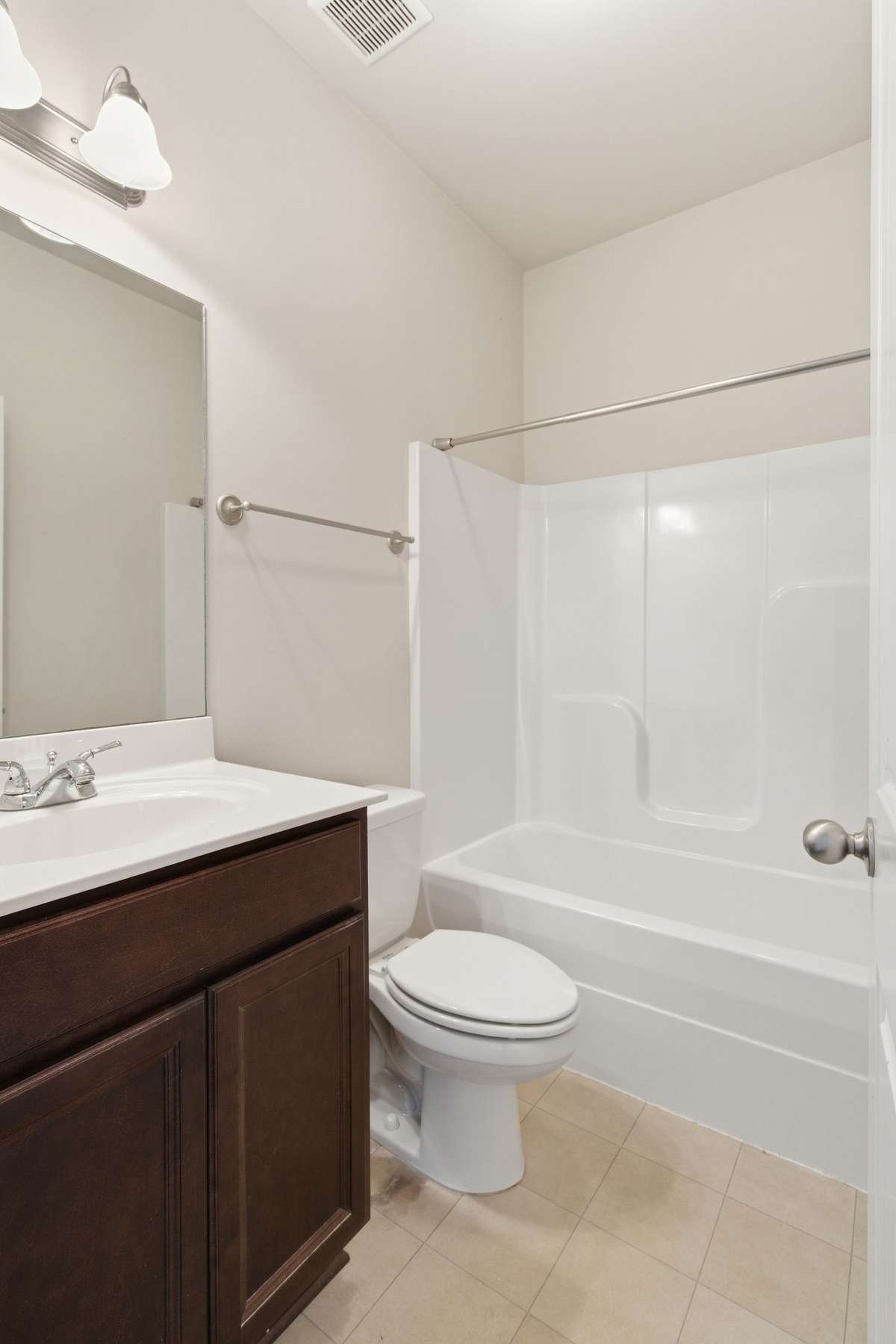 Hall/2nd Bathroom