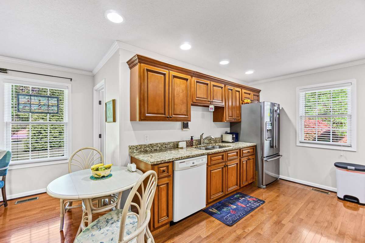 Spacious kitchen