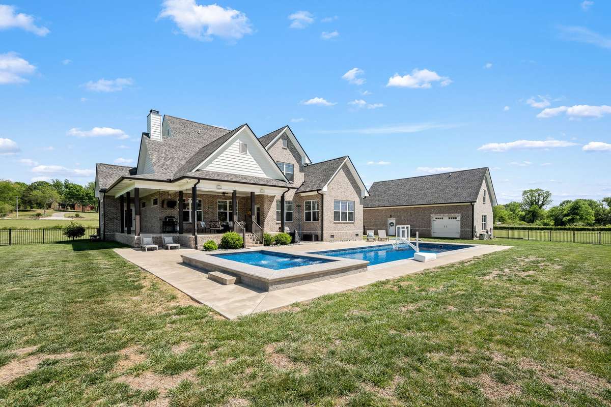 This large backyard is fenced and ready to be enjoyed!