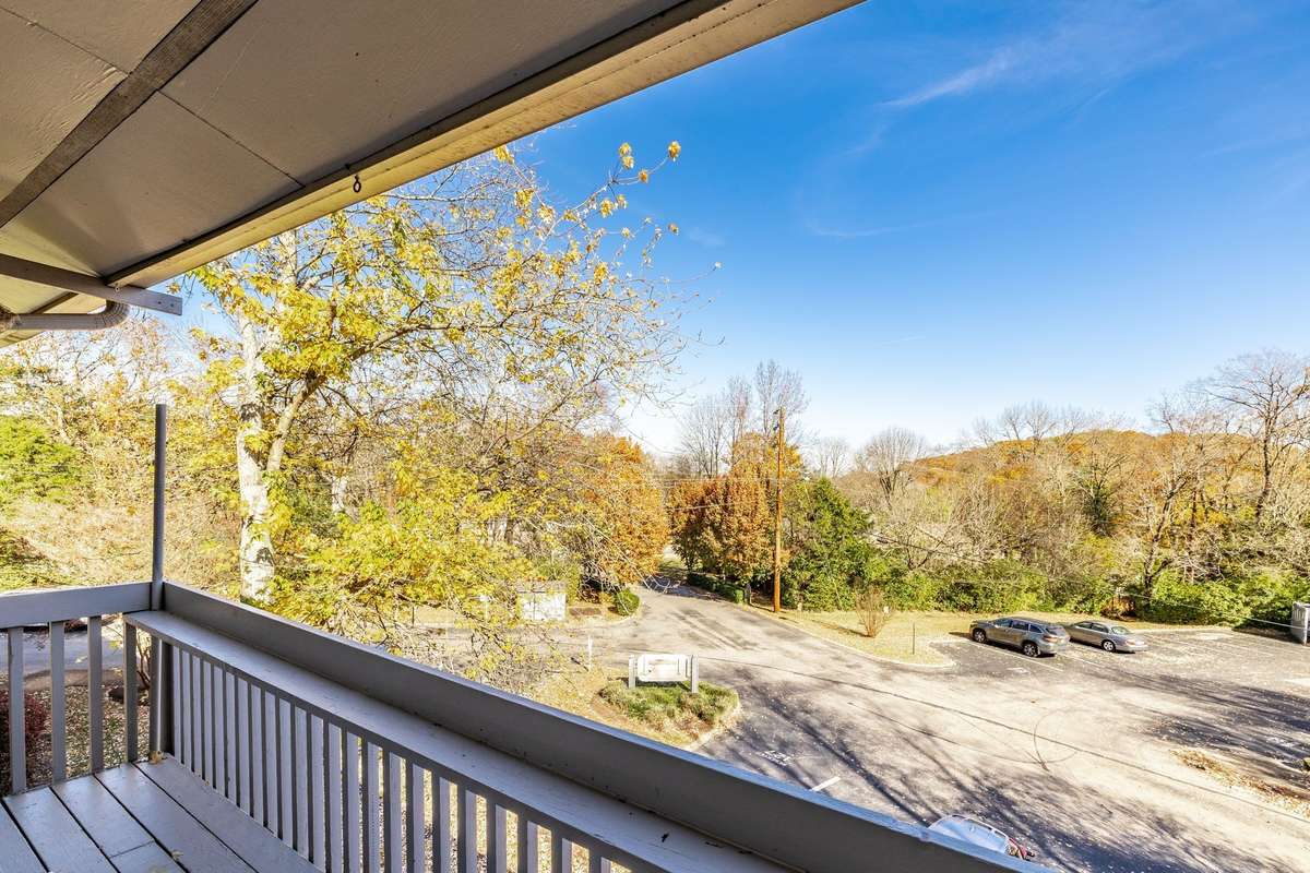 Hills and Nature. A stunning view can be yours.
