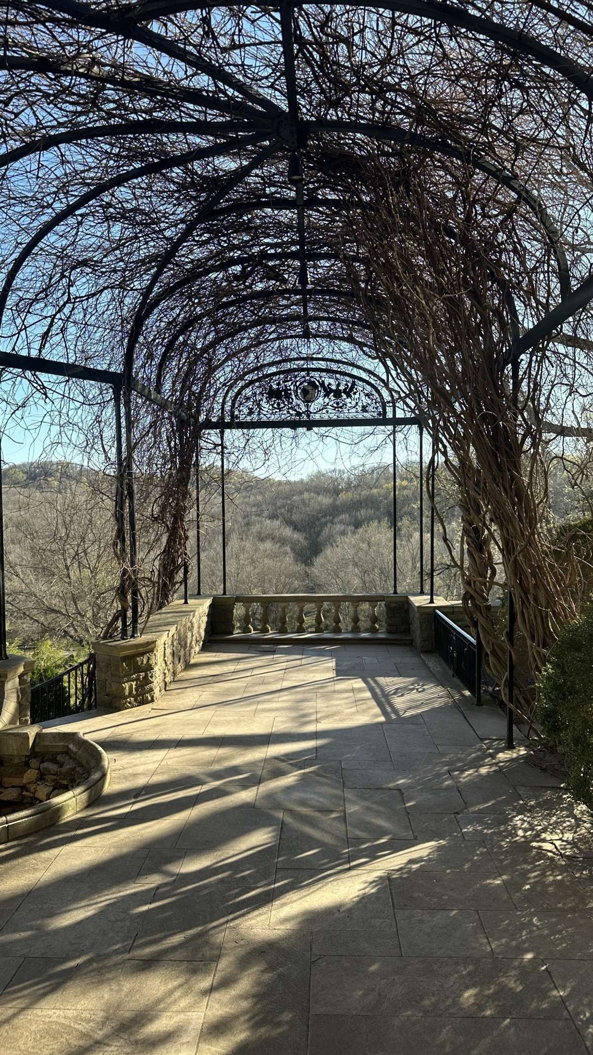 Cheekwood Gardens and Museum also neighbor the community. Cheekwood hosts music and art events throughout the year.