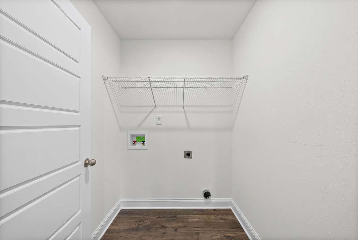 ** SAMPLE PHOTO/ COLOR & FINISHES MAY VARY **