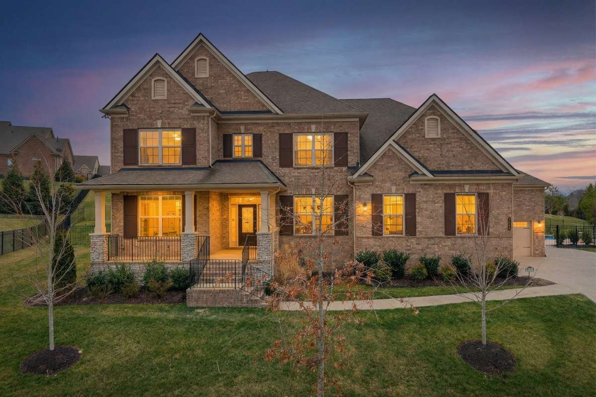 Welcome to1007 Blaine Ct, sitting on a quiet flat cul-de-sac shared among 5 friendly homes.