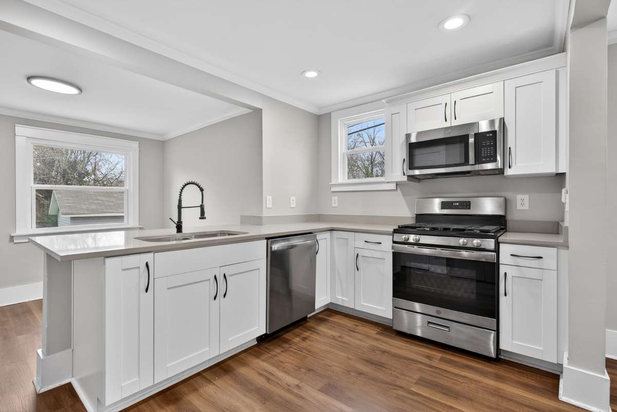 Updated kitchen with all applinaces included
