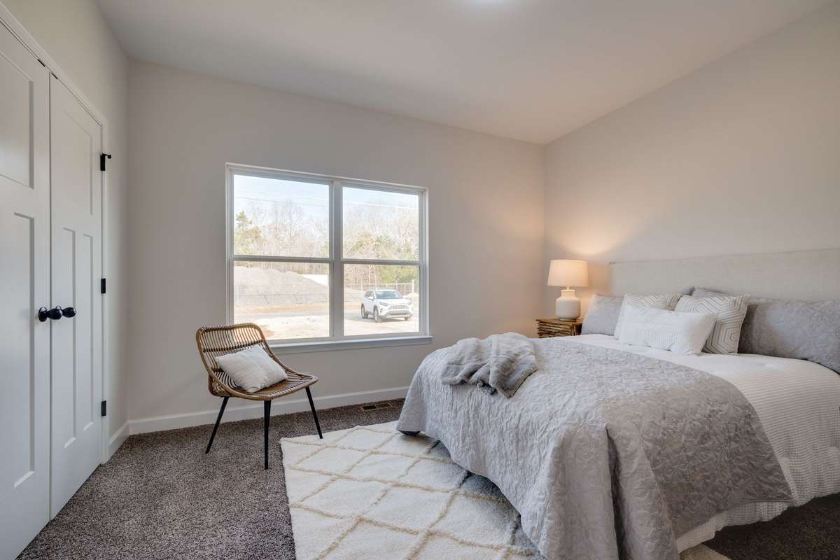 Upgraded Windows (Tilting + Insulated) + Upgraded Interior Doors