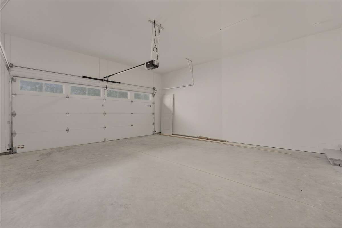 Large 2 Car Garage - Front Attached