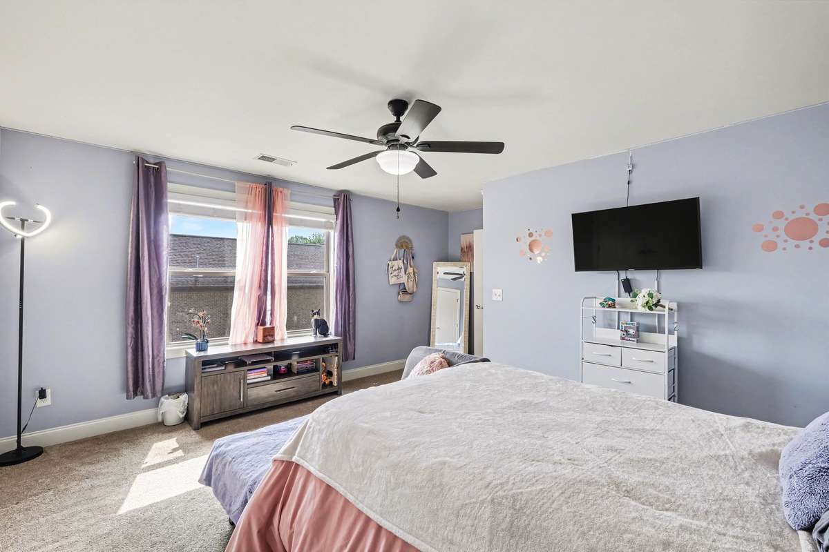 Lots of windows in the home! Great space!