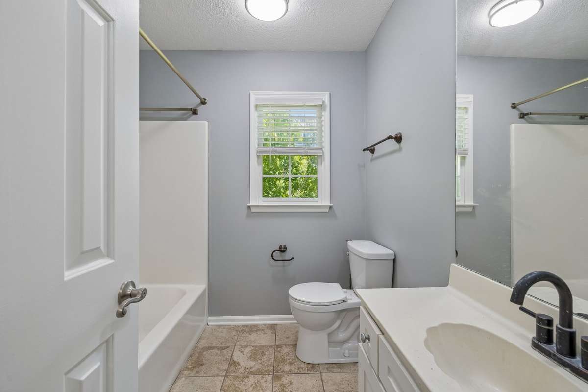 This photo is the second full bath upstairs.