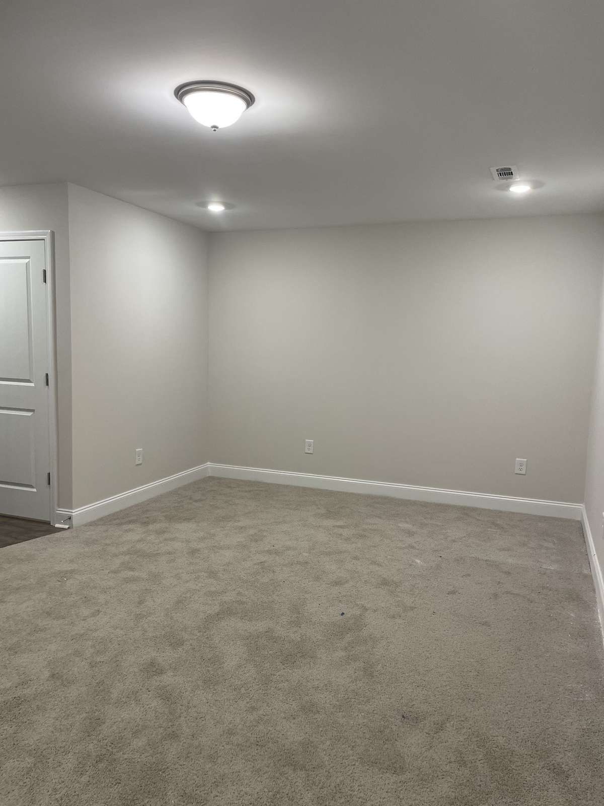 Flex space with 1/2 bath