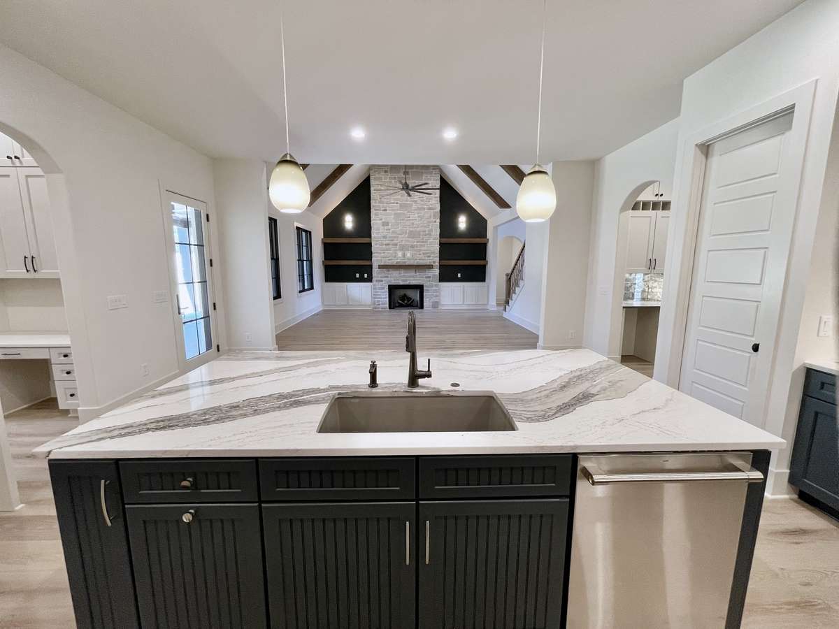 Unlike traditional builders, Turnberry offers a wide range of customizable options & upgrades & works closely w/ each homeowner to bring your vision to life, giving you freedom to tailor fit your home to reflect your unique tastes & personality!