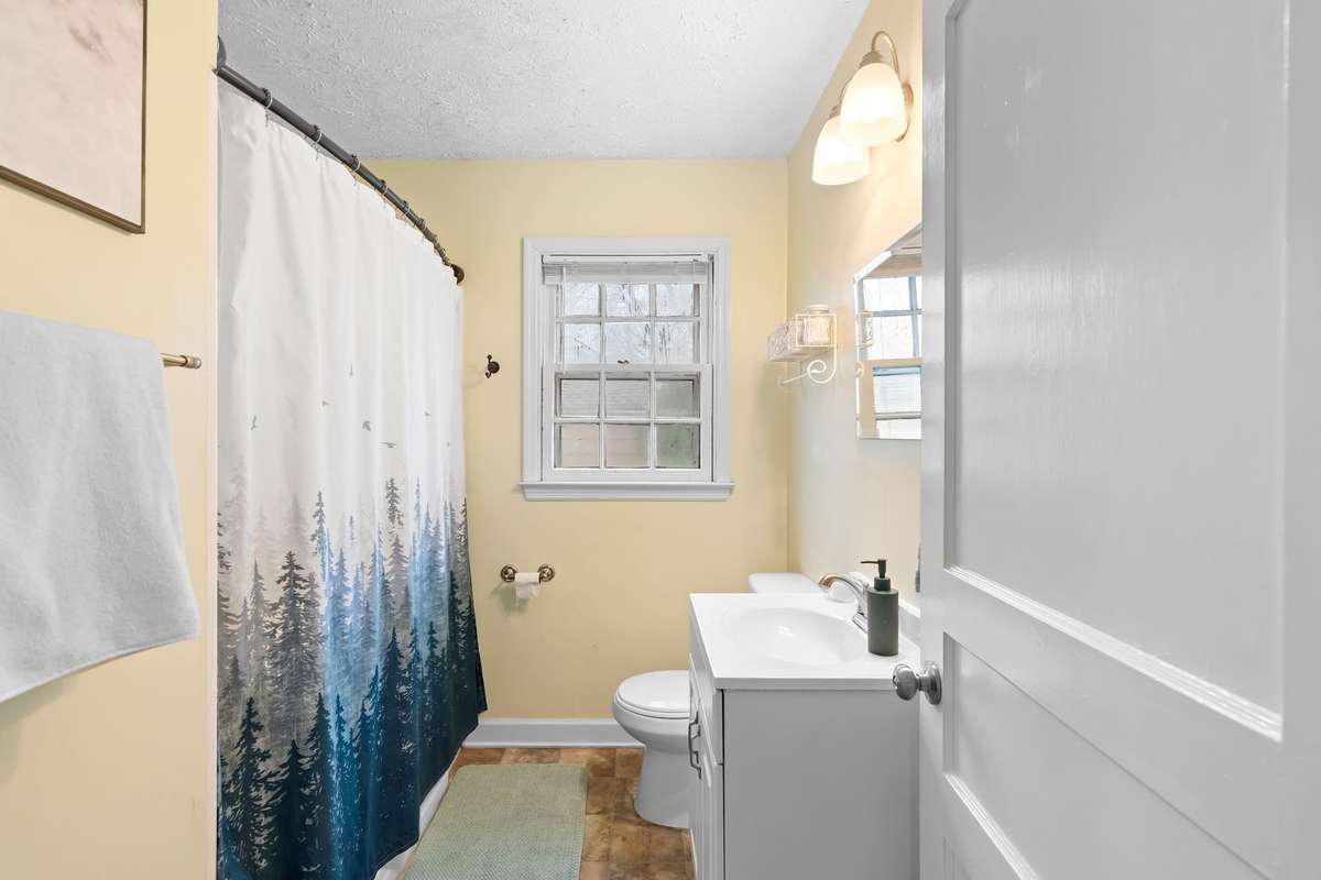 Bathroom easily accessible from both bedrooms!