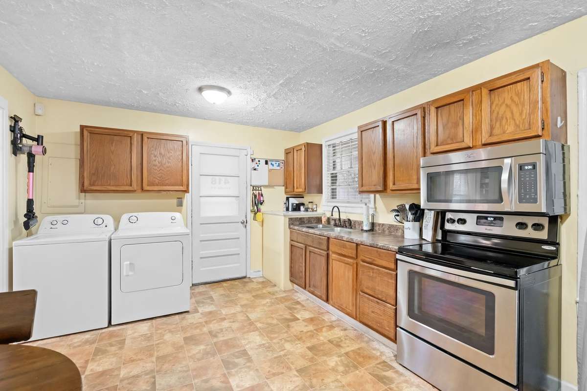 Stainless steel appliances!