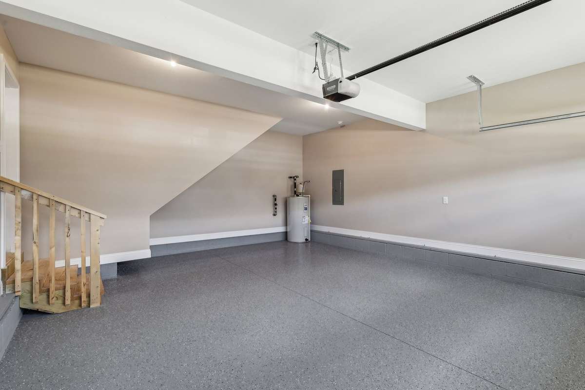 Sample pictures from a previous build showing the Bailey Floor Plan. Materials and colors are subject to change without notice.