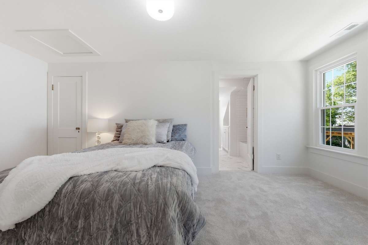 Another View of Upper Level 2nd Suite
