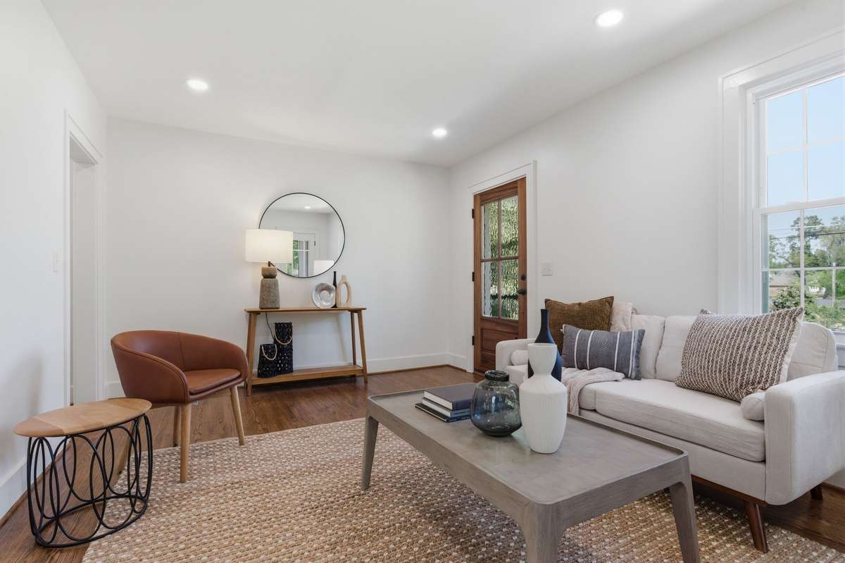 All the Natural Light is fabulous in this home !