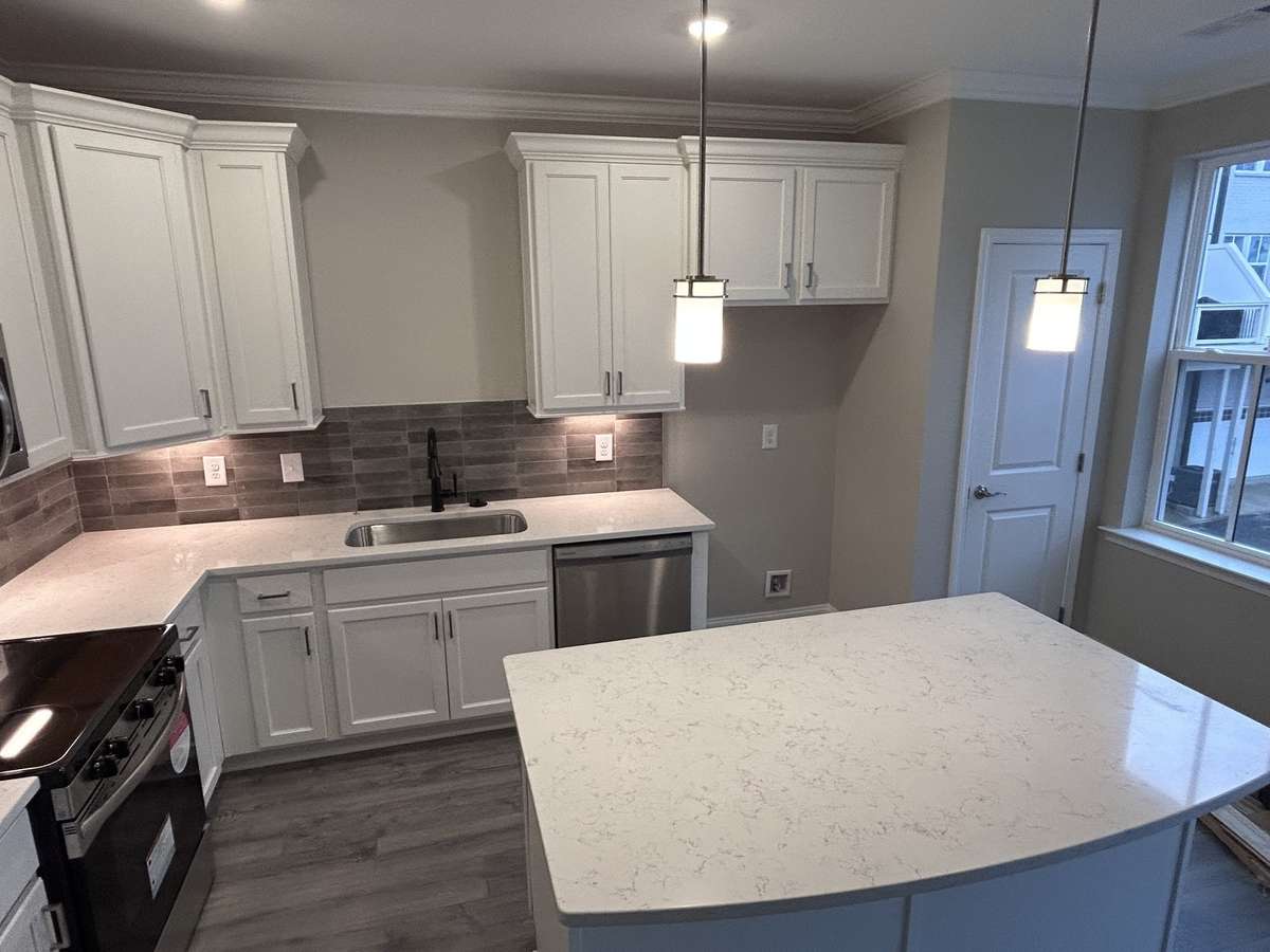 THIS PHOTO IS OF A PREVIOUSLY BUILT SIMILAR PROPERTY. THE FINISHES IN THIS UNIT MAY DIFFER.
