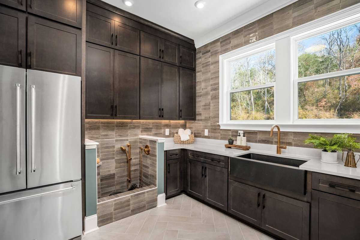 Build the Belvidere plan! Home has not started construction yet and waiting for you to build it! Pick your plan & options & designer finishes!