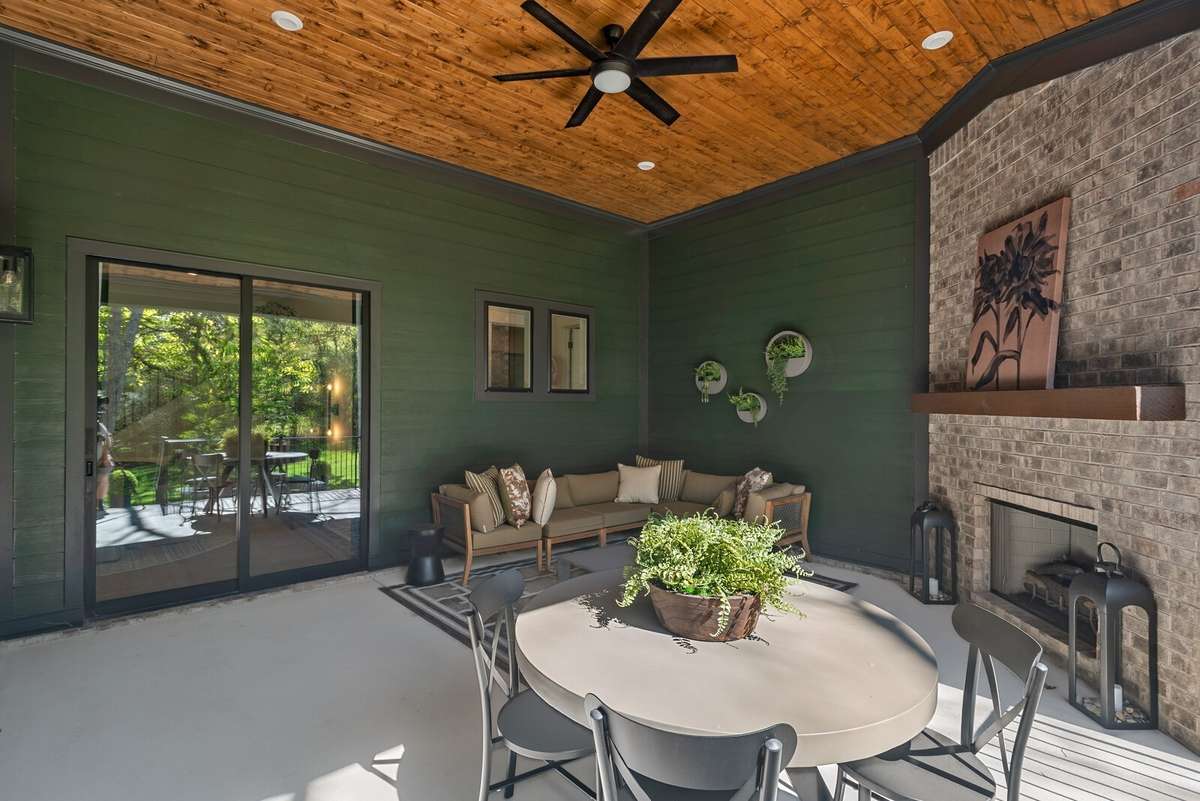 Build the Belterra plan! Home has not started construction yet and waiting for you to build it! Pick your plan & options & designer finishes!
